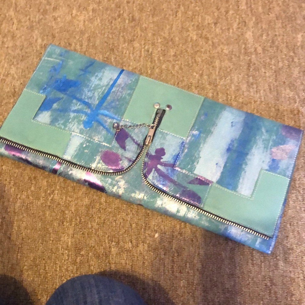 Fashion clutch